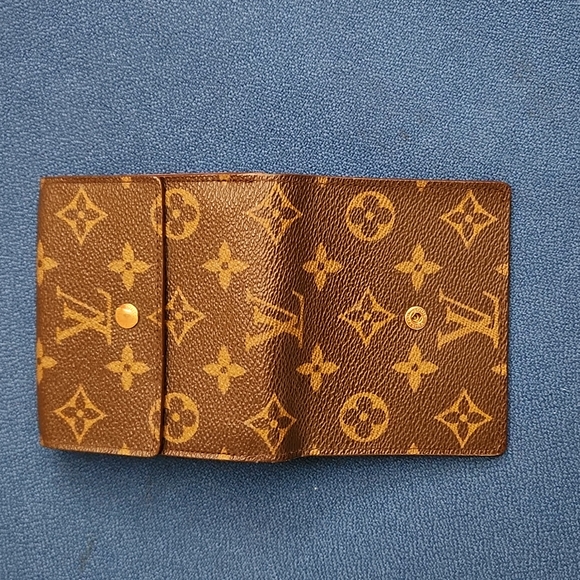 Louis Vuitton Monogram Compact Wallet, Firm price - Picture 5 of 14